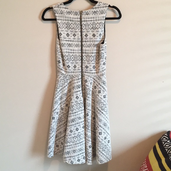 Altr’d state sweater dress - Picture 2 of 7